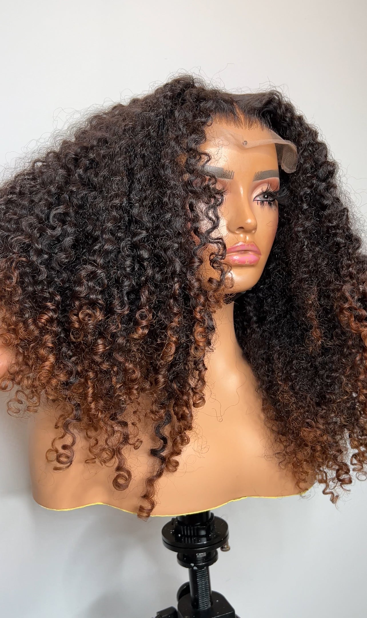 Raw Elite Kinky Curly 5x5 CLOSURE WIG 22” Ombré honey blonde